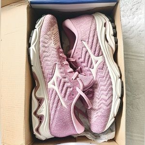 Mizuno Inspire 16 Waveknit Women's - Size 9